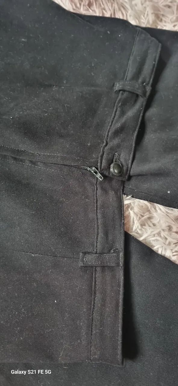 Calça Alfaiataria Preta em Suede - Foto 2