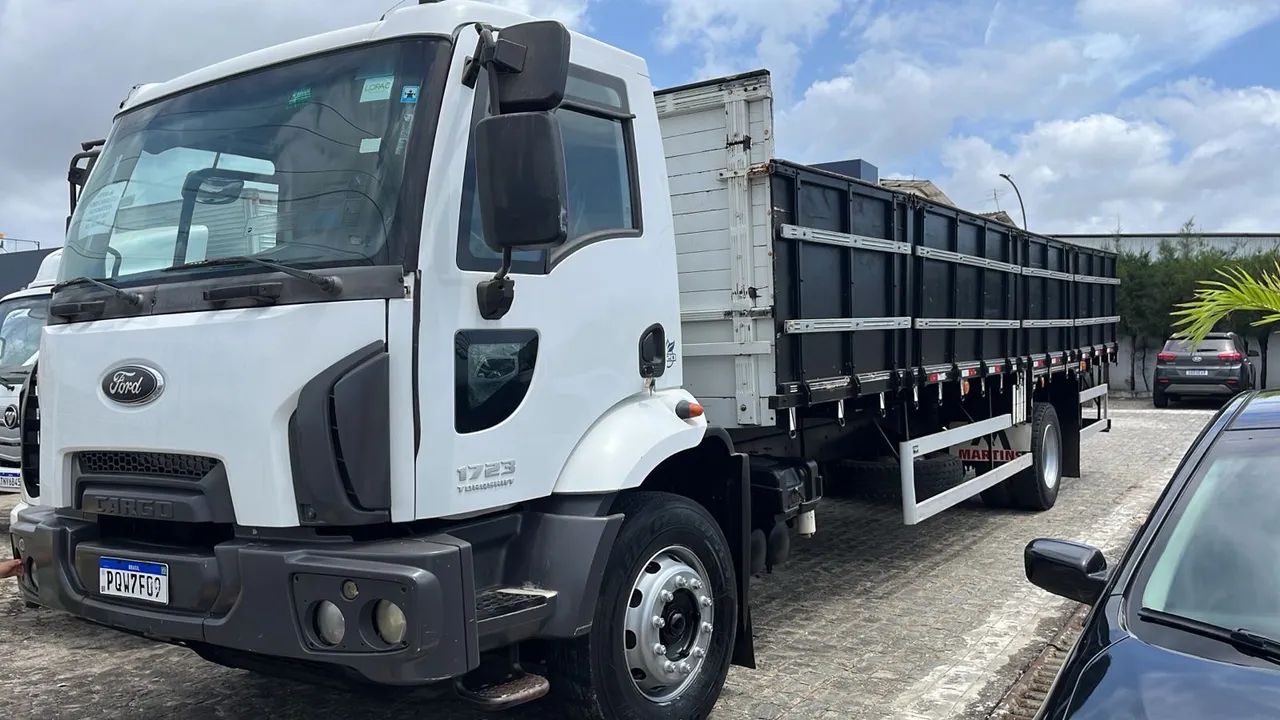 Caminhão 2017 Automático Ford