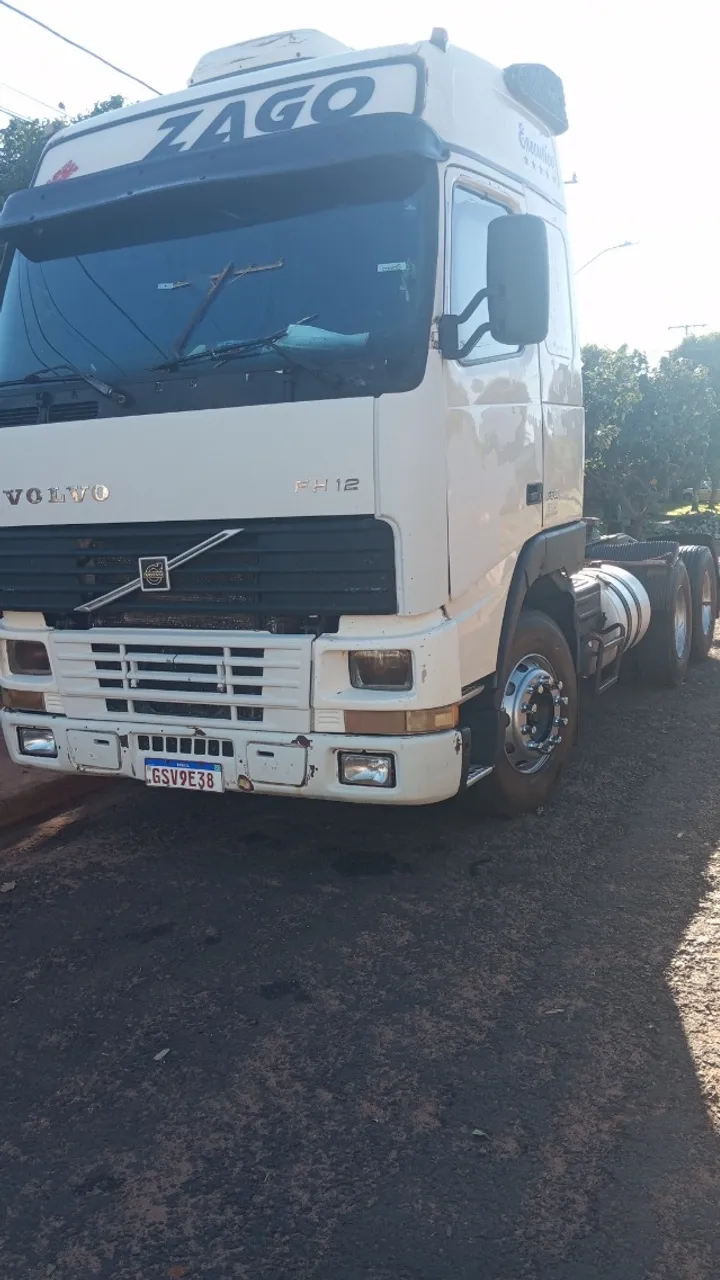Volvo fh motor D13 engatado bitrem fachinni 2008