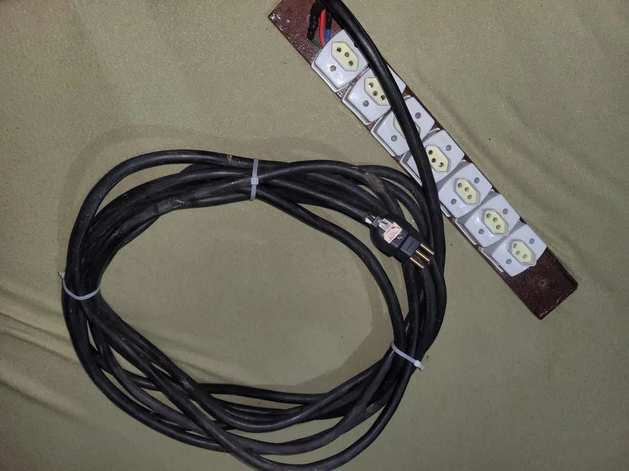 Extensor de Tomada 7 Tomadas  - Foto 4