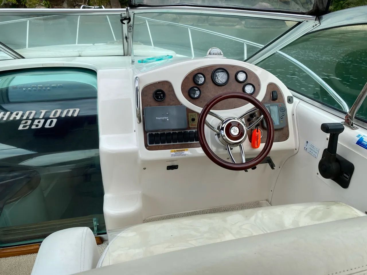 Lancha Phantom 290 2004 - motor Volvo 5.7Gxi 320 HP  - Foto 11