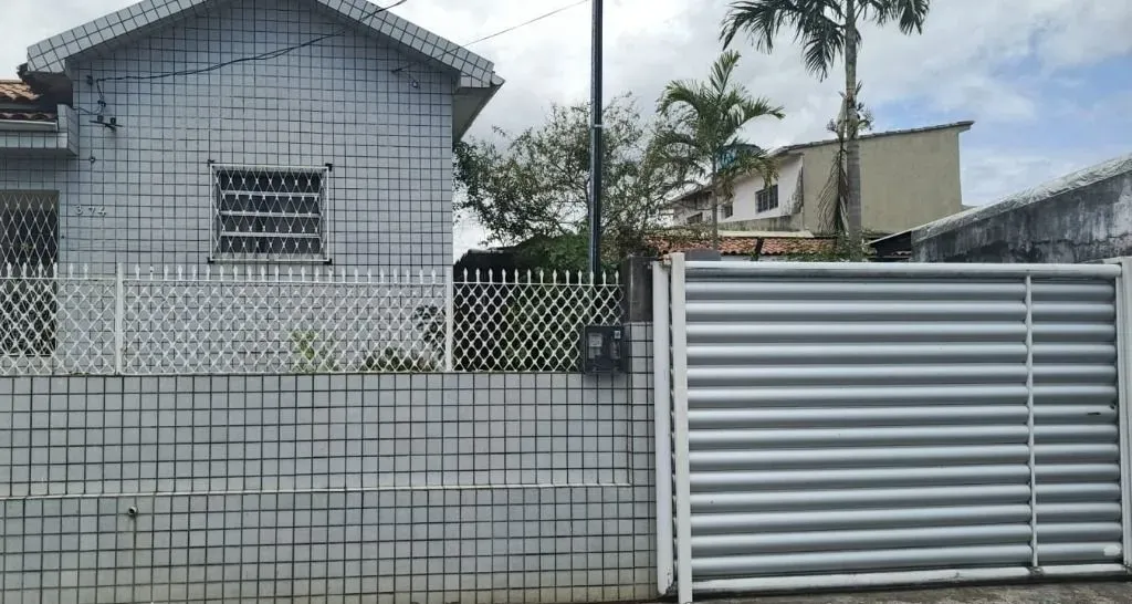 Valor de Super OPORTUNIDADE para VENDA de CASA localizada no bairro do Centro. Lote medind