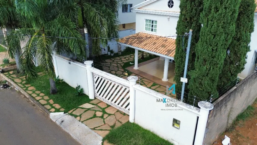 Casa Alto Padrão Estilo Imperial - Alto das Caraíbas