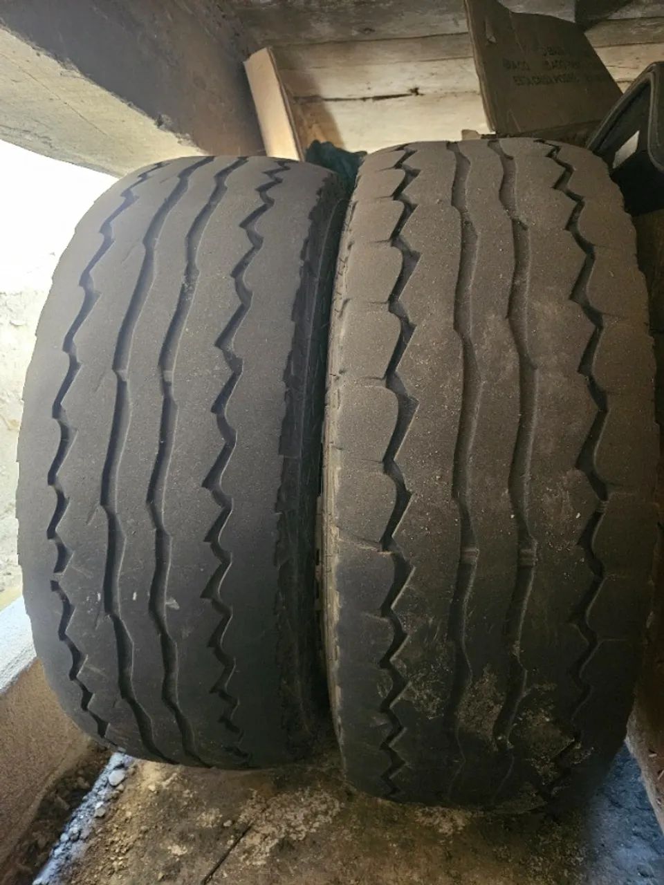 4 rodas Binno aro 15 (6x139) e 4 pneus Falken Wildpeak A/T 31x10,5x15 ...