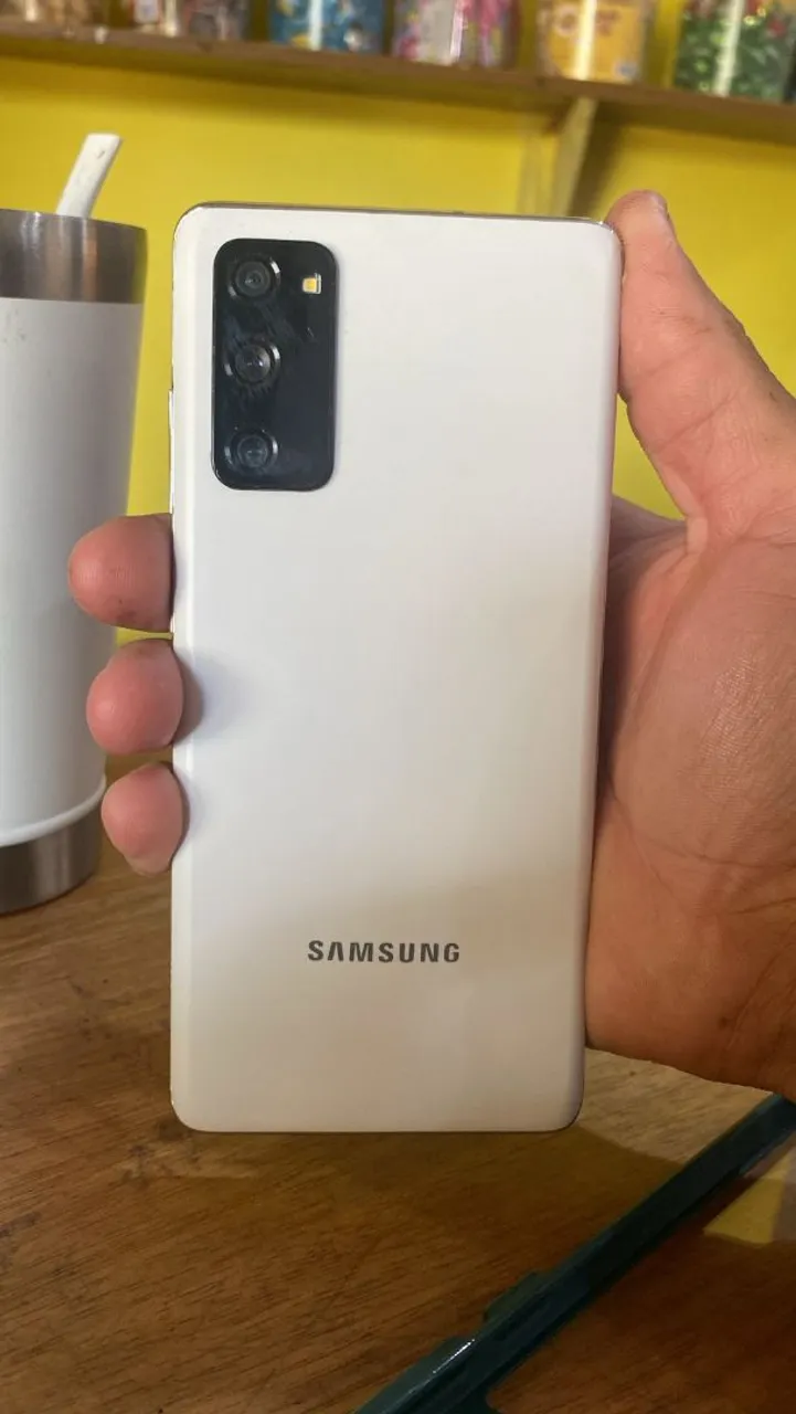 Samsung S20FE