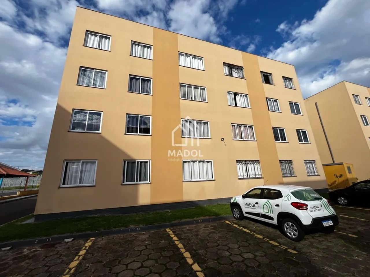 Apartamento de 03 quartos a venda no Condomínio Acácia em Ponta Grossa.