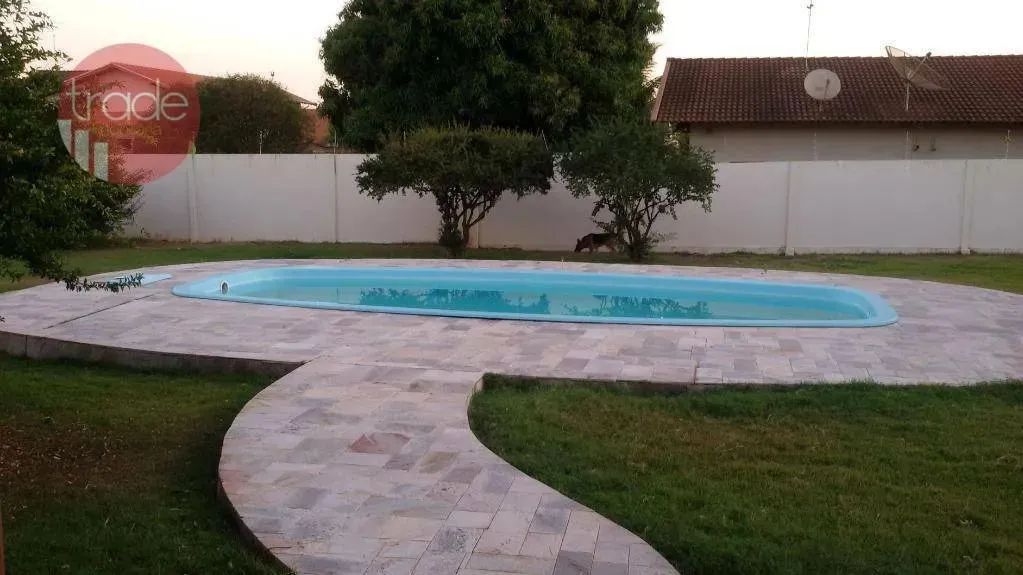 Casa com 4 dormitórios à venda, 798 m² por R$ 1.600.000