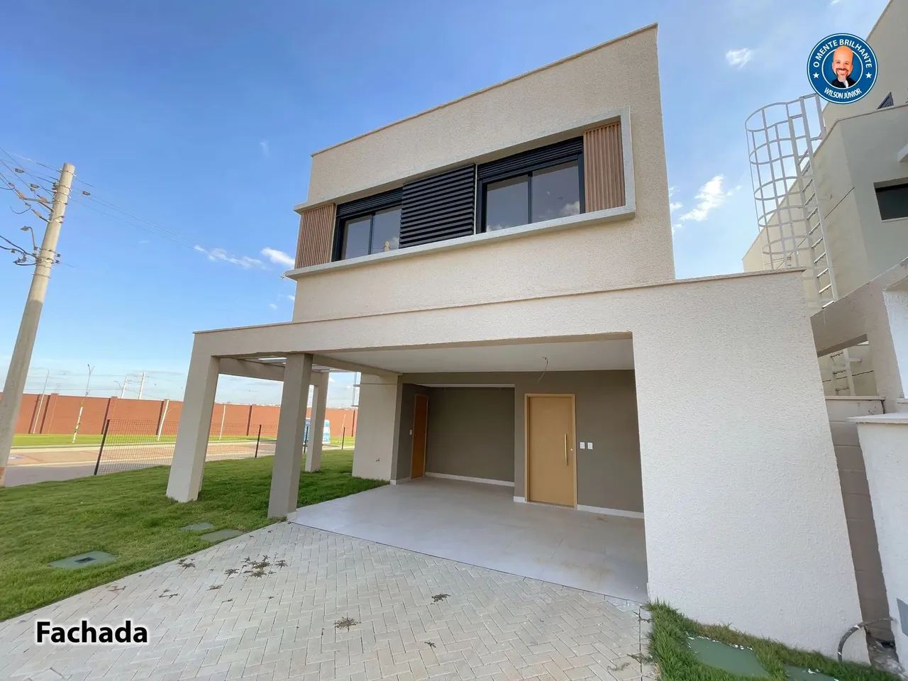 Sobrado para alugar rico em armários c/ 181 m² com 4Q sendo 2 suítes em Jardins Marselha