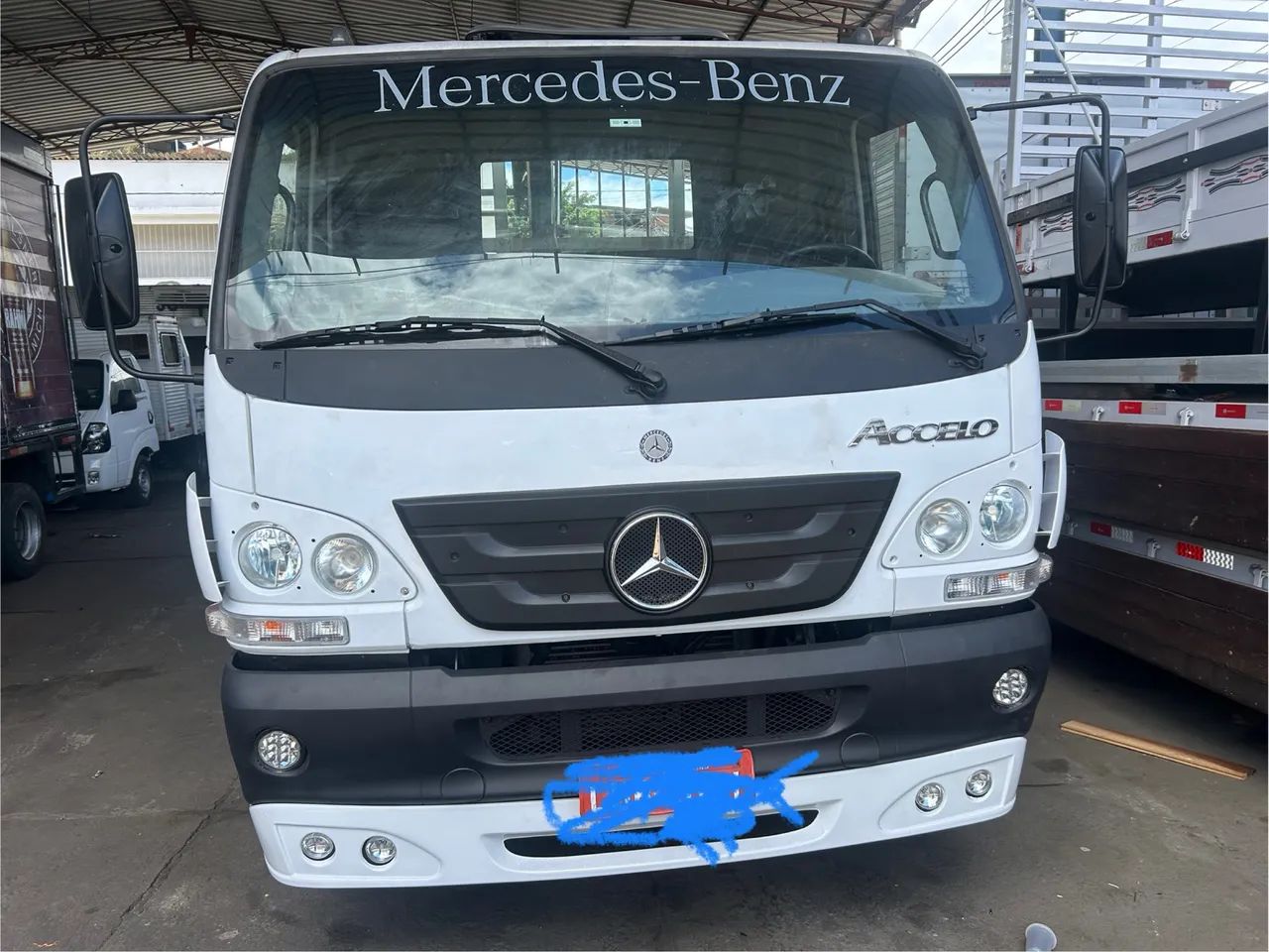 Caminhão Mbenz 915/2009 - Foto 2