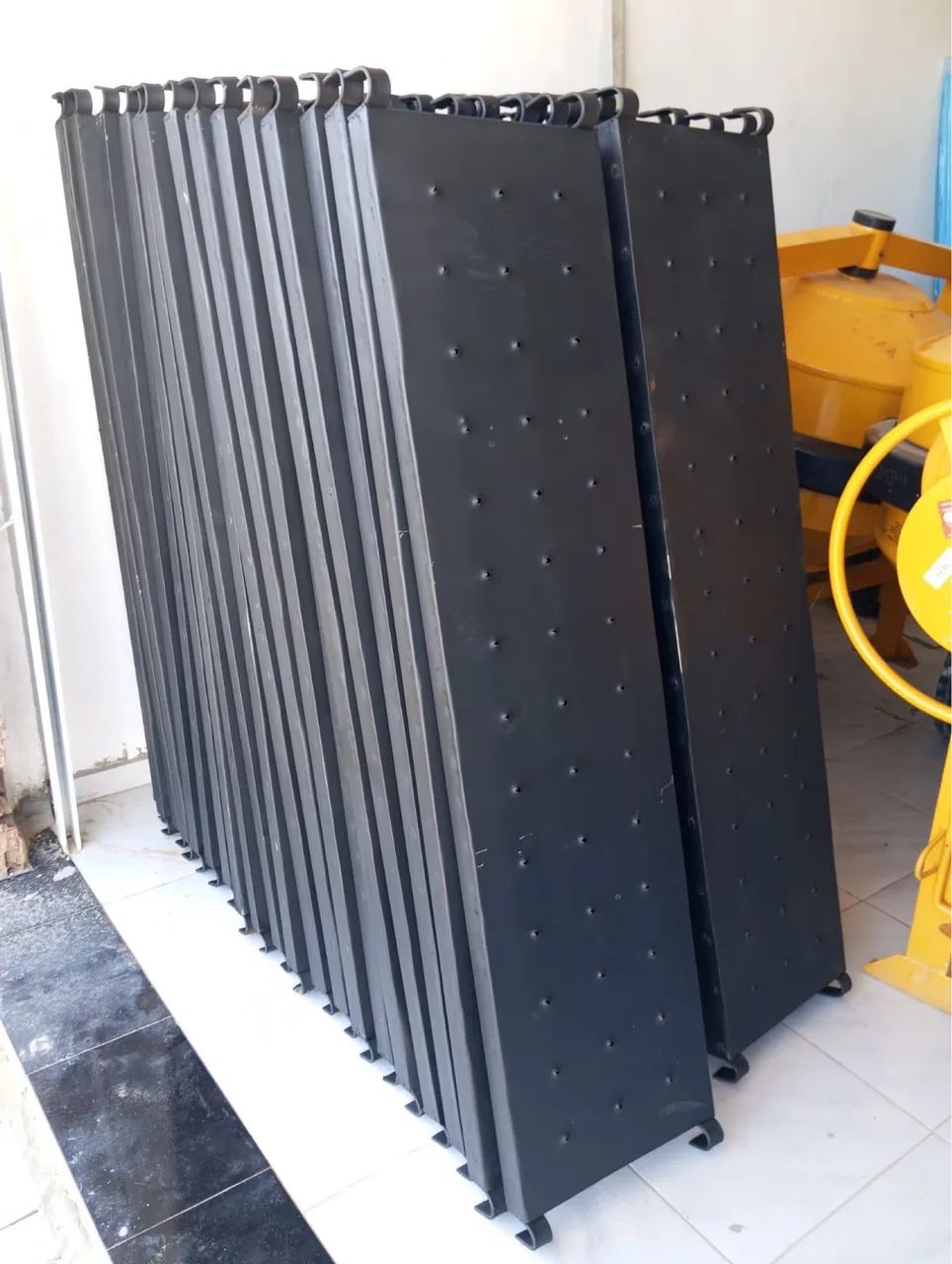 Andaimes industriais, plataformas e escoras metálicas para construção - Foto 2