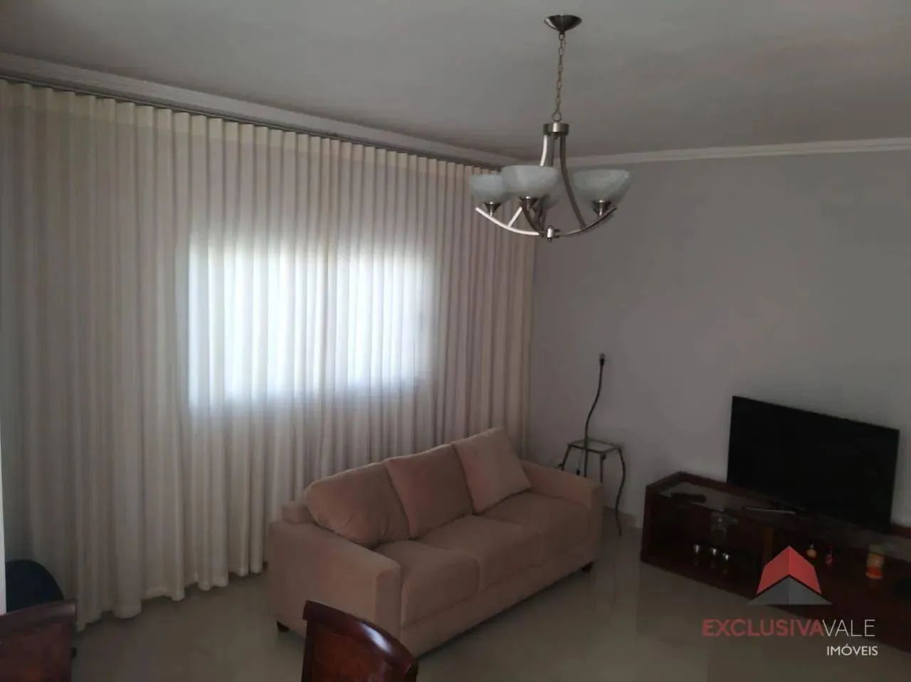 Casa com 3 dormitórios à venda, 174 m² por R$ 780.000,00 - Villa Branca - Jacareí/SP - Foto 2