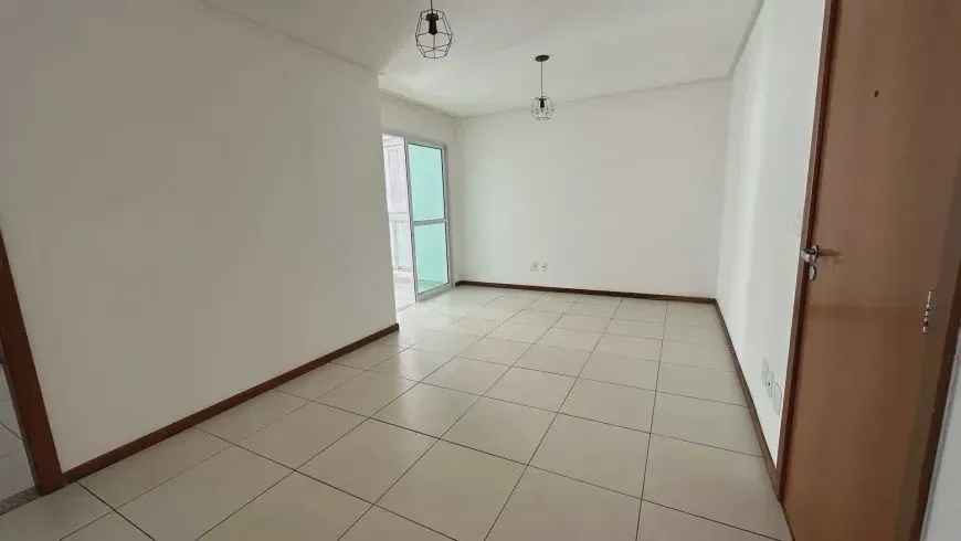 Apartamento a venda de 2 quartos na Praia da Costa Vila Velha ES.