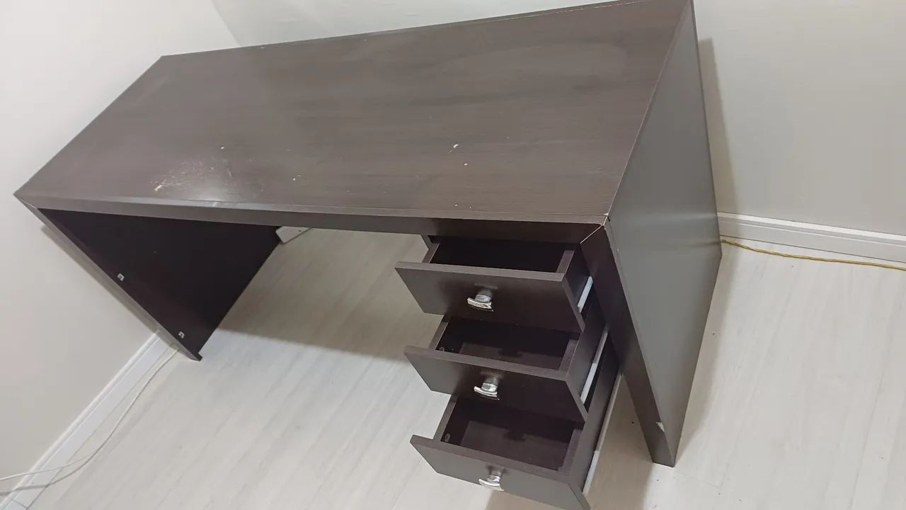 Escrivaninha escritório 3 gavetas 155cm