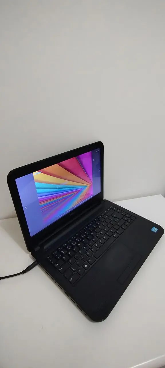 Notebook Dell Inspiron - Intel i5 - SSD 240 GB - 8GB de RAM