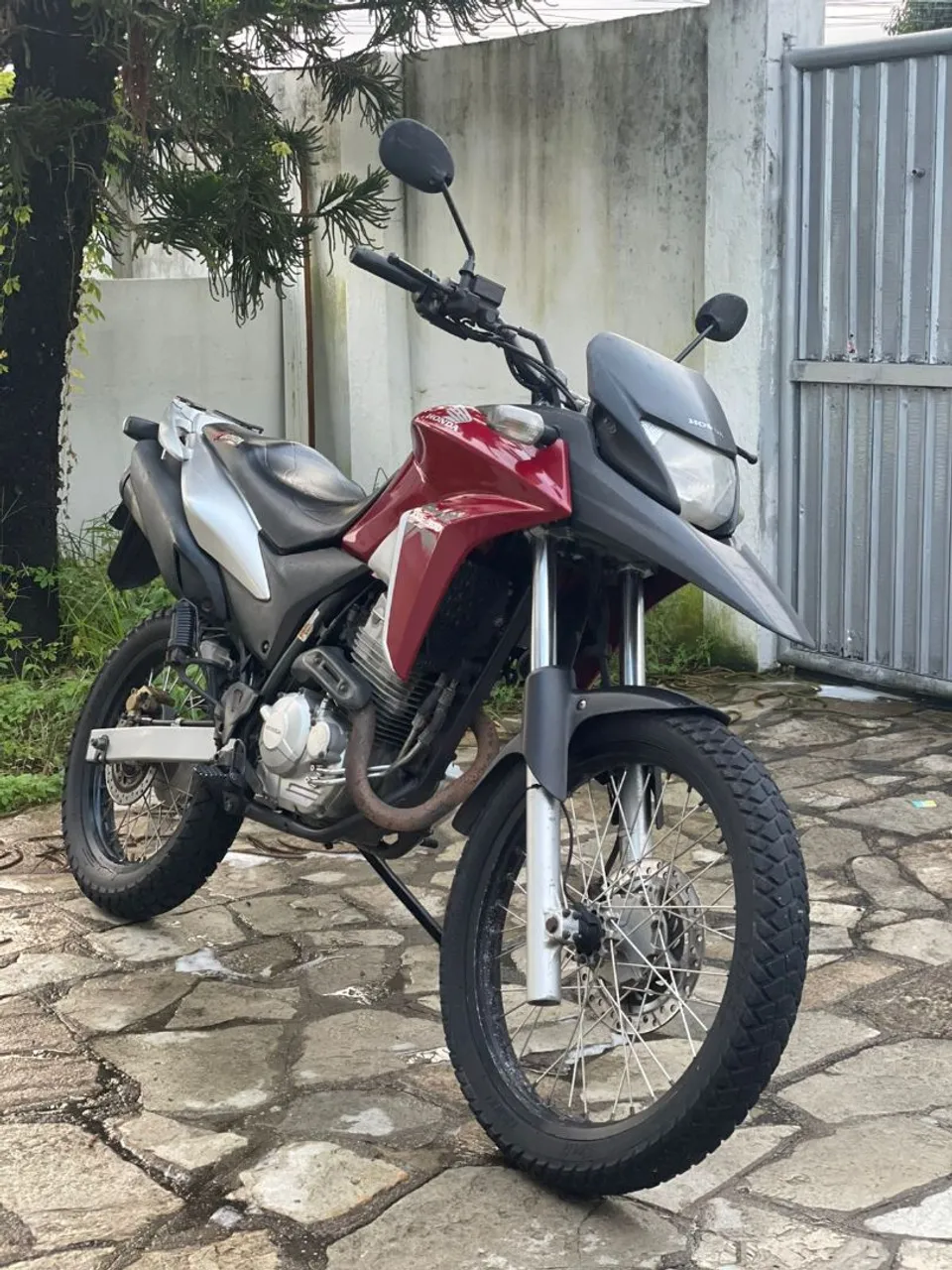 XRE 300 particular sem nada pra fazer