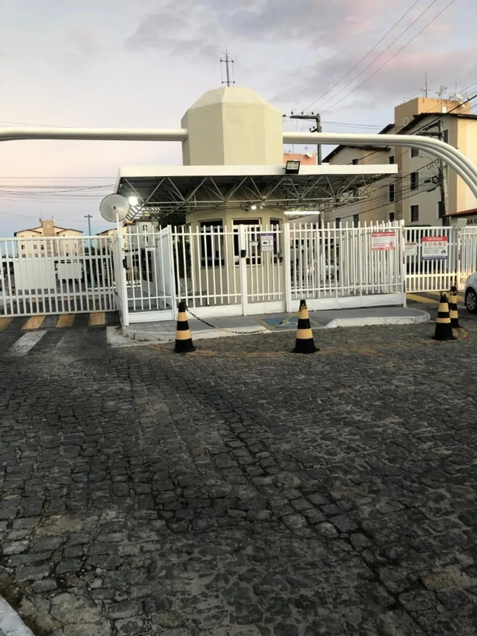 oportunidade no bairro farolândia - condominio luar da praia