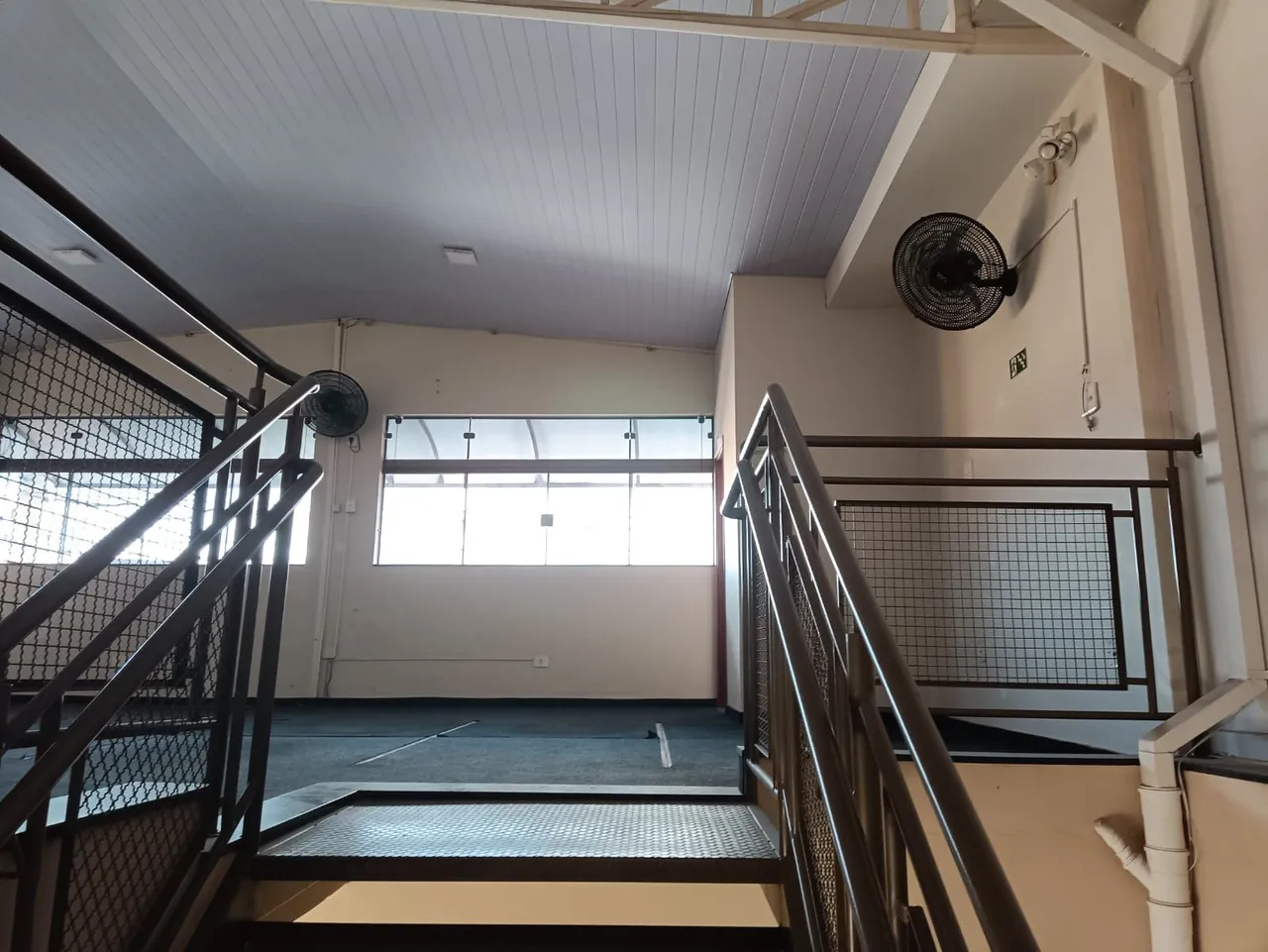 Alugo Salas (Travessa 7 , São Carlos)