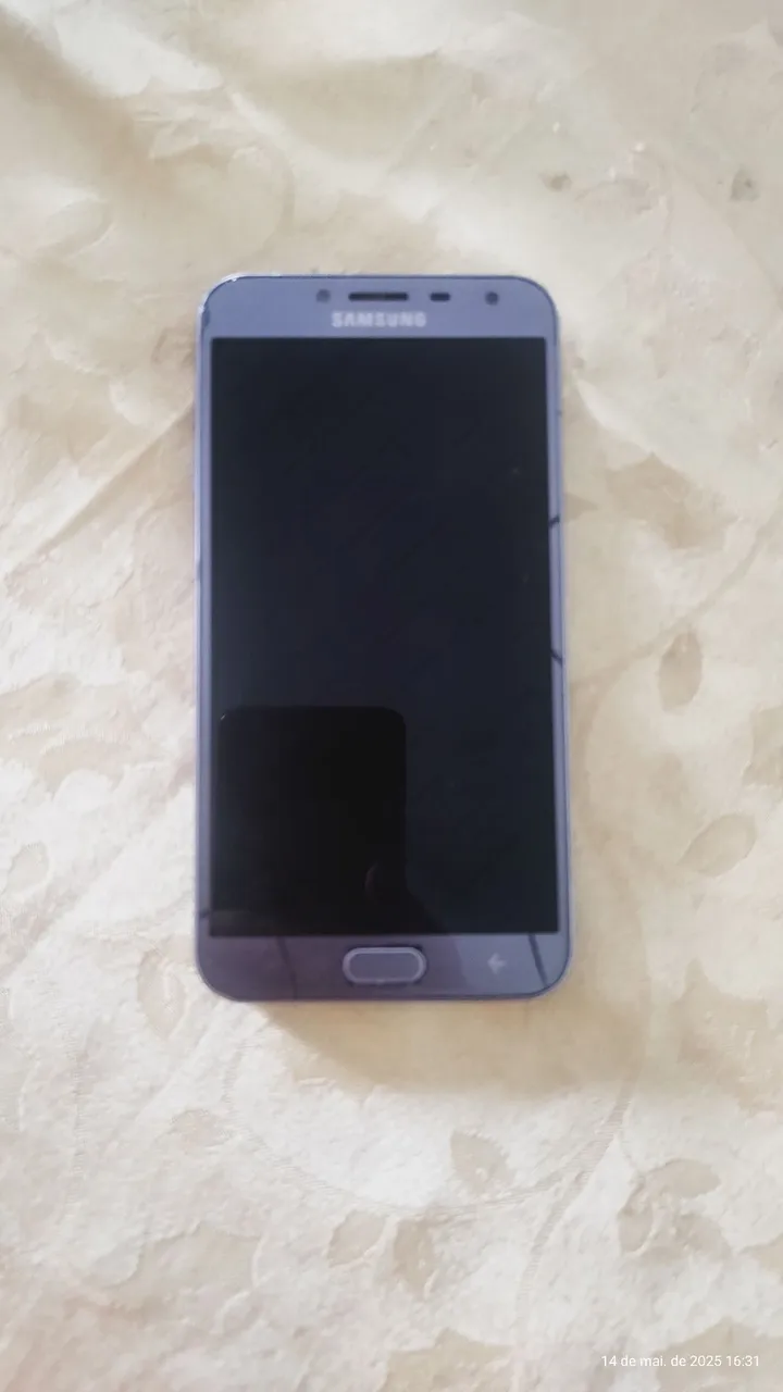 Vendo celular Galaxy Samsung . Modelo J4