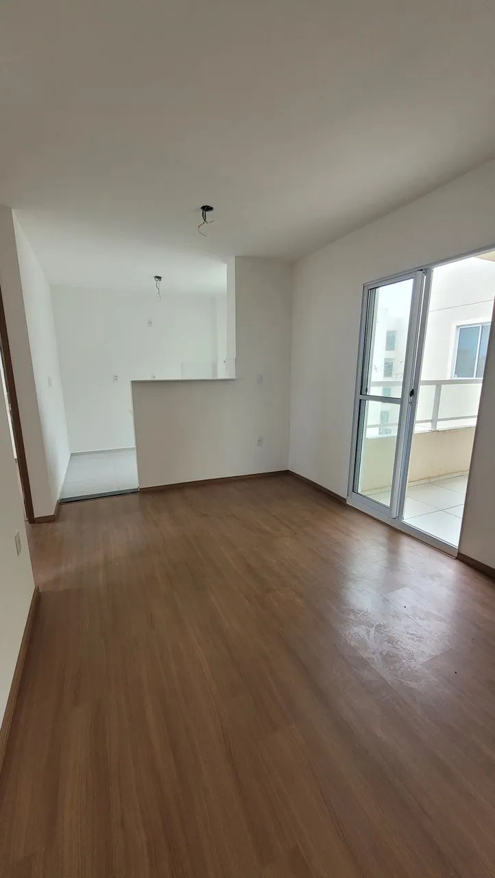 Apartamento para alugar com varanda no condomínio Norte Plaza (Moema Tinoco)