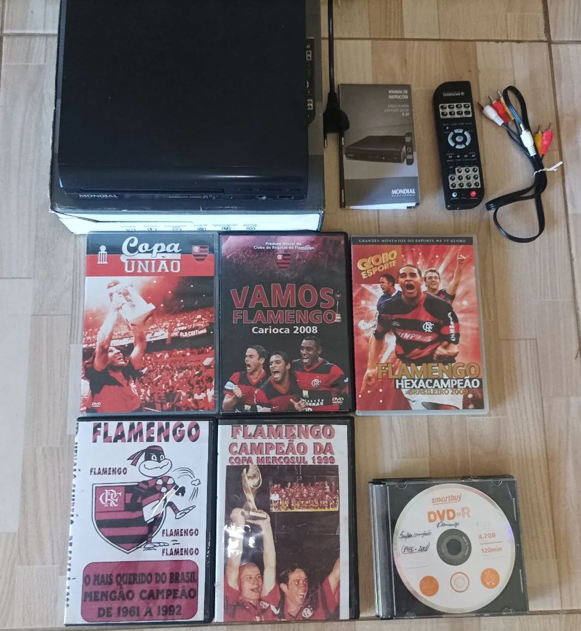 DVD Player + lote DVDs do Flamengo + adaptador hdmi