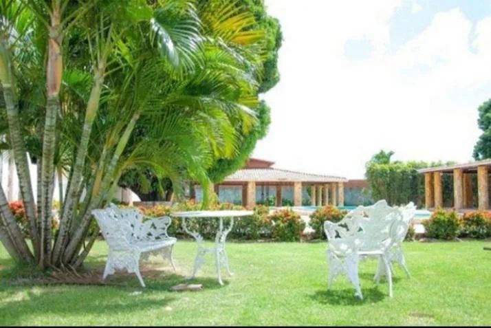 ALUGA-SE Chácara com 10.000m², Casa Mobiliada, Piscinas, Salão e Área de Lazer Completa - Foto 8