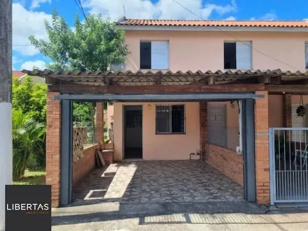 Sobrado em Porto Alegre, no bairro Vila Nova, com 2 dormitório(s), e 2 banheiros, à venda.