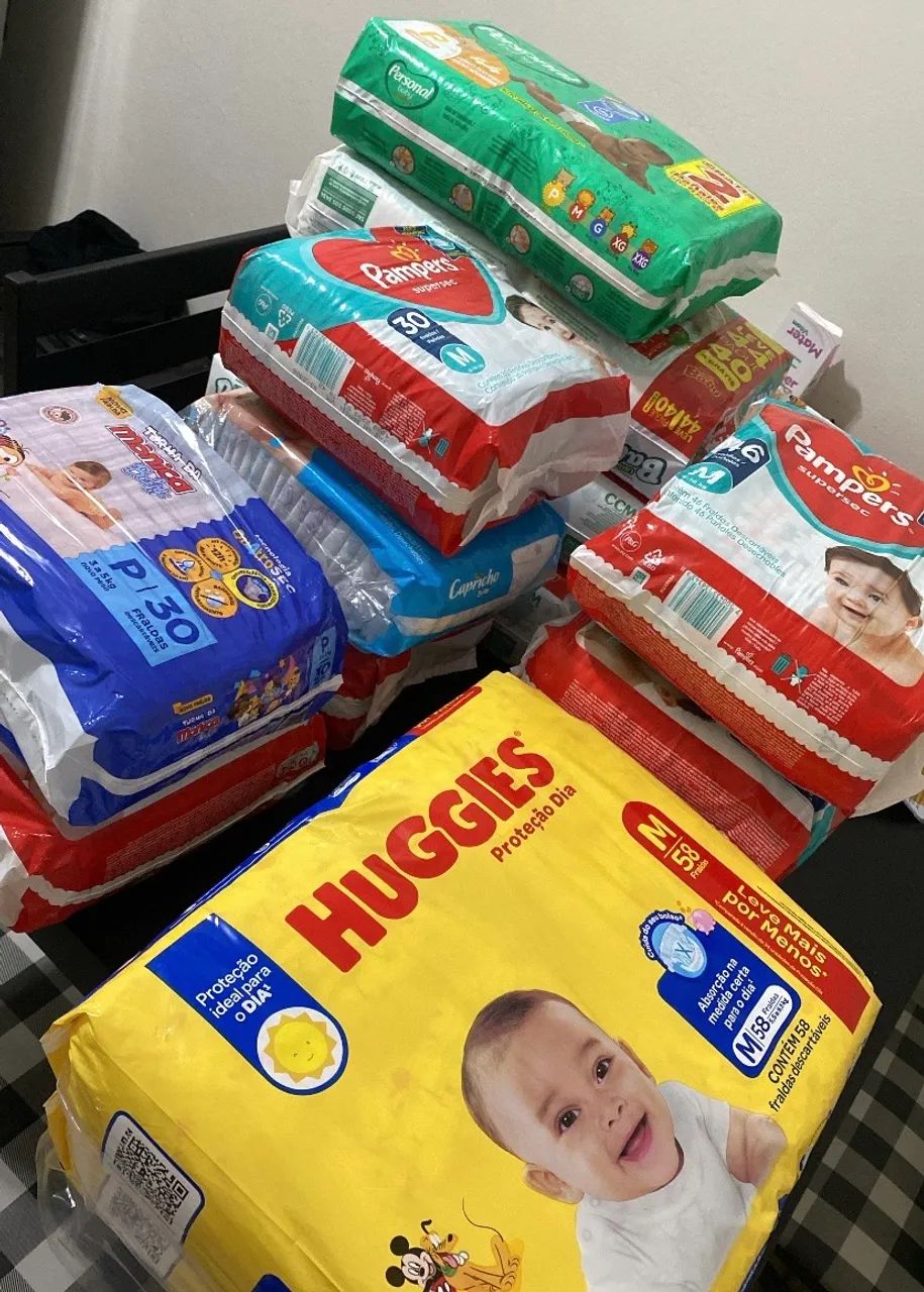 COMBO DE FRALDAS P E M - 11 pacotes 