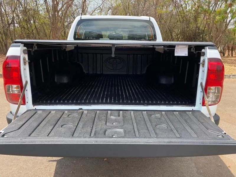 Toyota Hilux CD SR 4X4 2.8 TDI Diesel Aut. 2022 - Foto 14