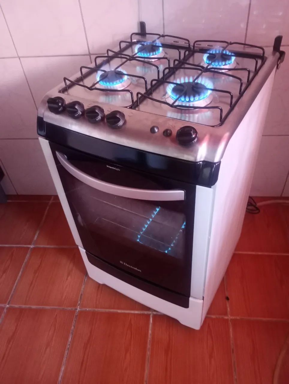 Vendo fogão Eletrolux Chef 4 bocas m