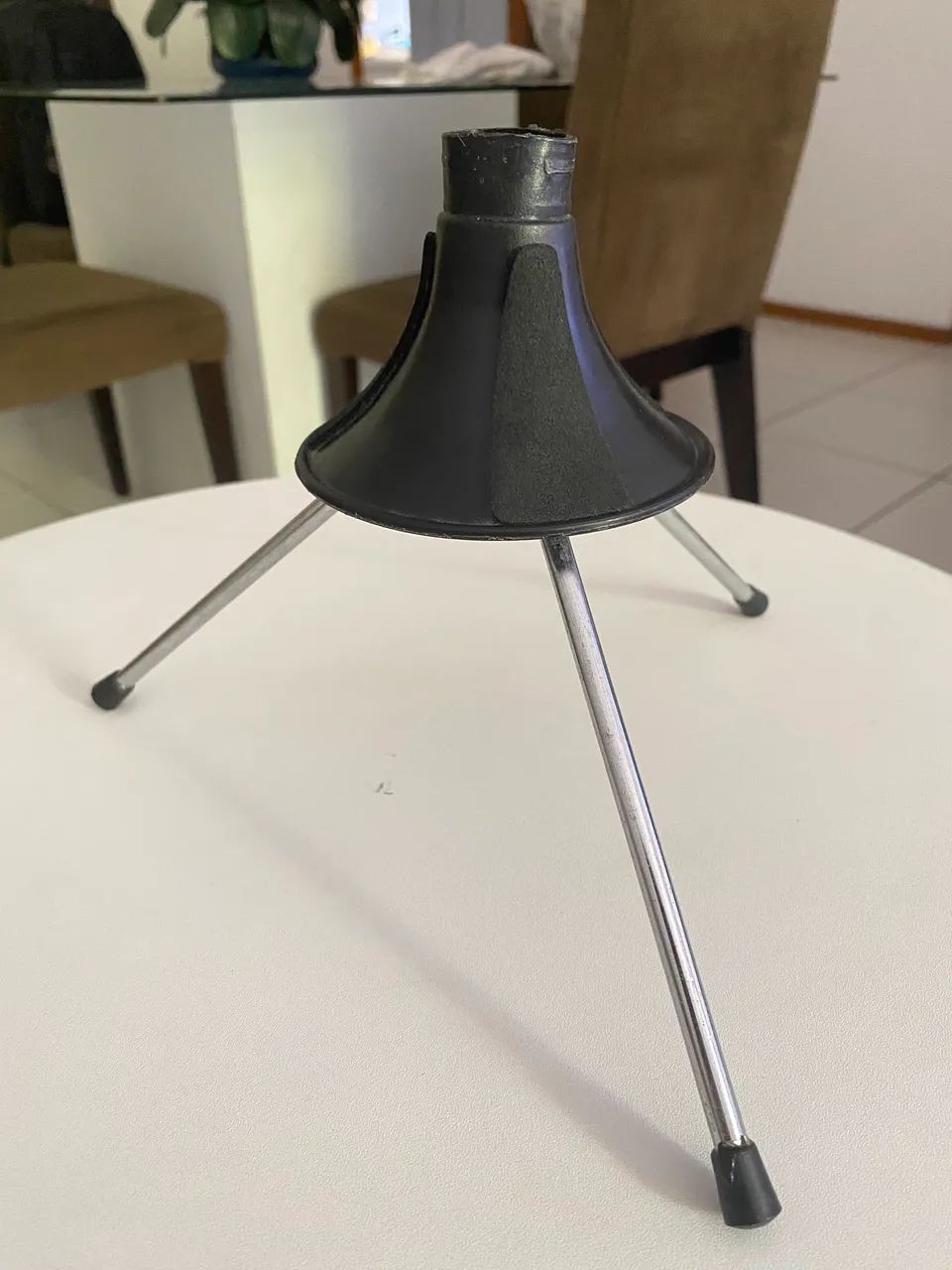 Suporte de apoio para trompete 