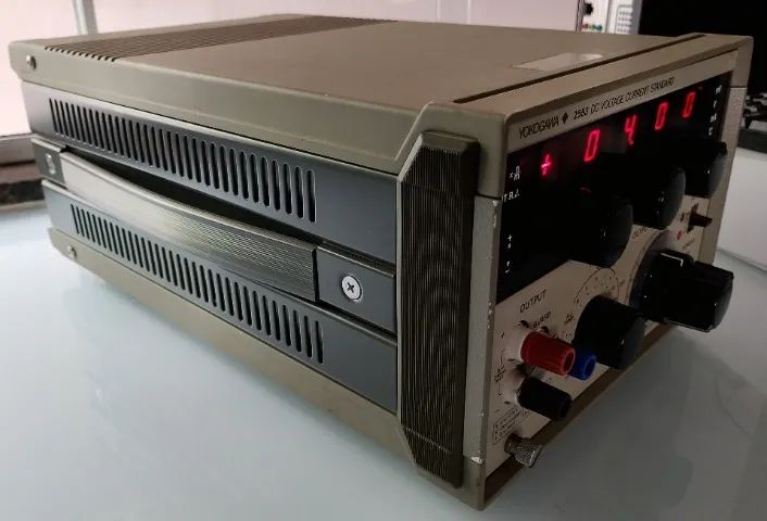 Fonte calibração Yokogawa Modelo 2553 - Foto 2