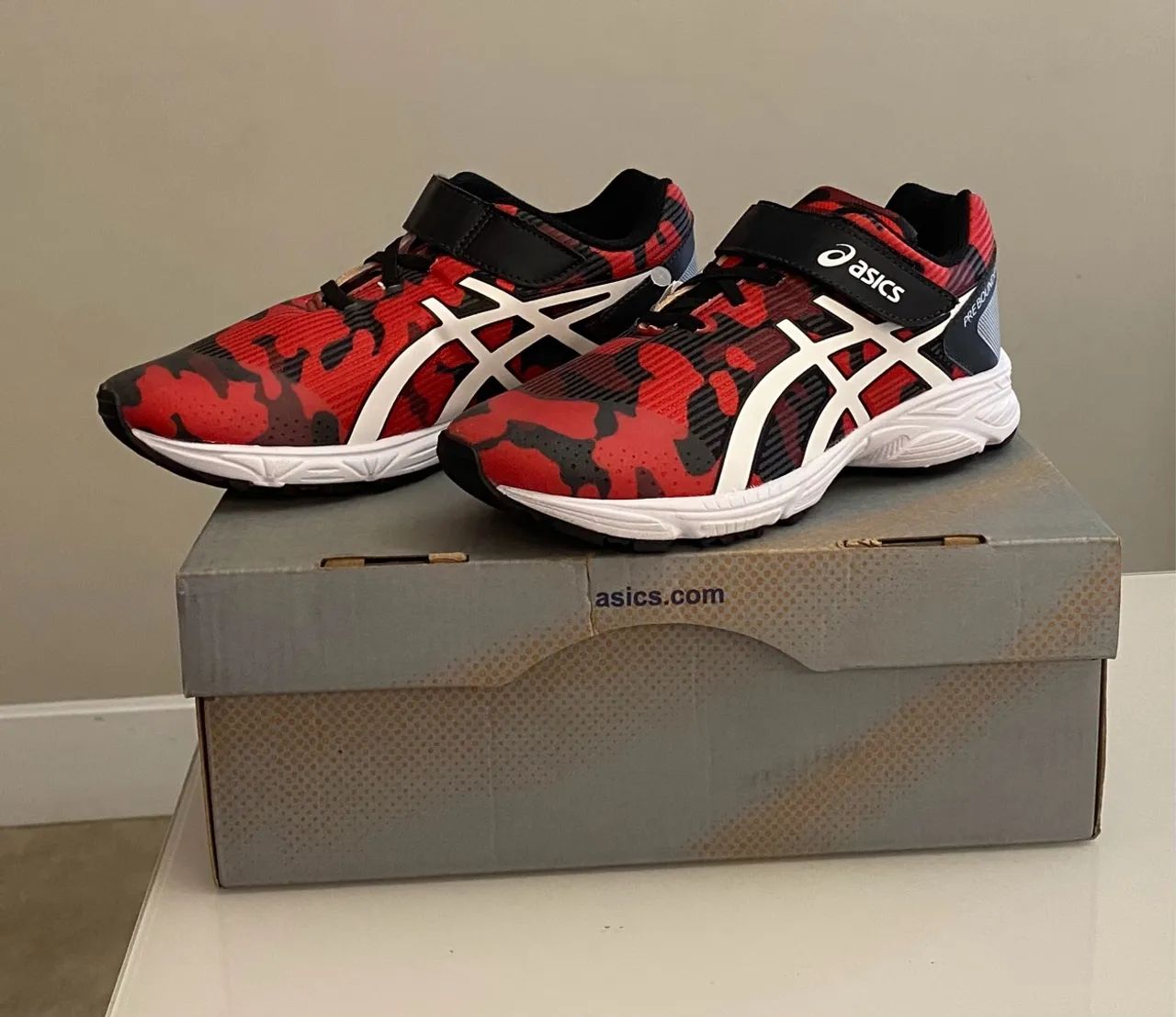 Tênis Asics PRE-BOUNDER infantil vermelho 32 COM EITQUETA NUNCA USADO e COM CAIXA - Foto 2
