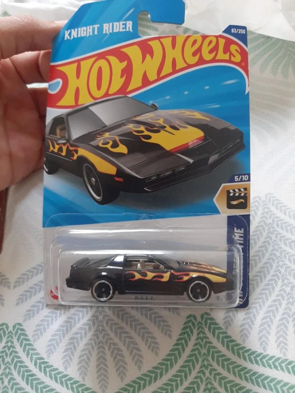 Miniatura K.I.T.T Super máquina Hot Wheels e Lamborguini Huracan Sterrato 