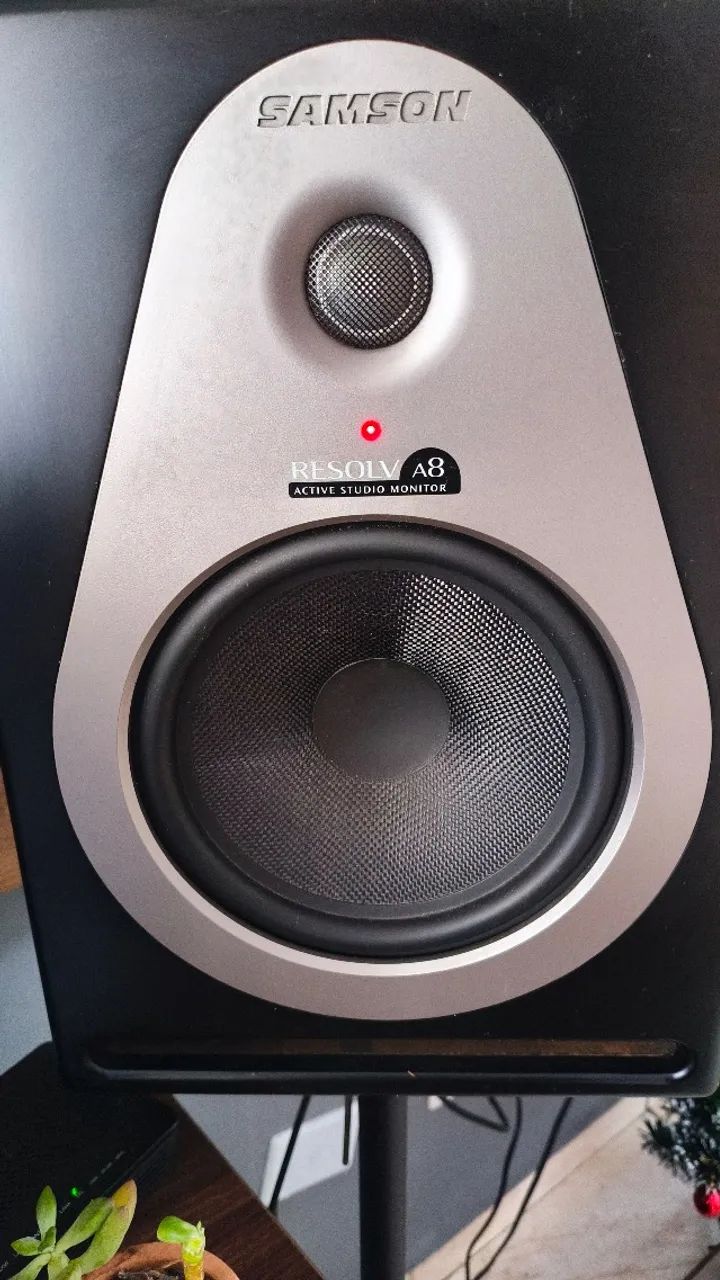 Monitor de referencia Samson Resolv A8