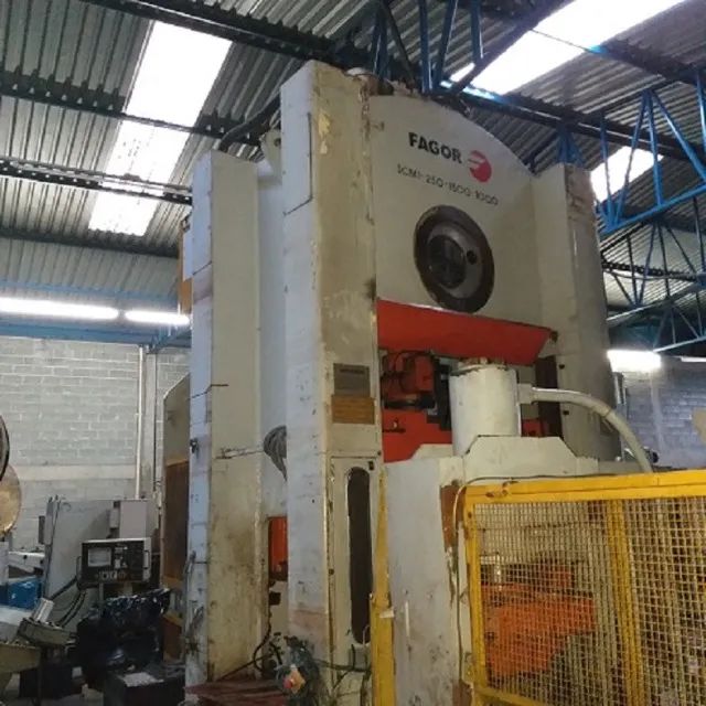 Prensa Freio Fricção Fagor, 250 ton, mesa de 1500mm x 1000mm - Foto 5