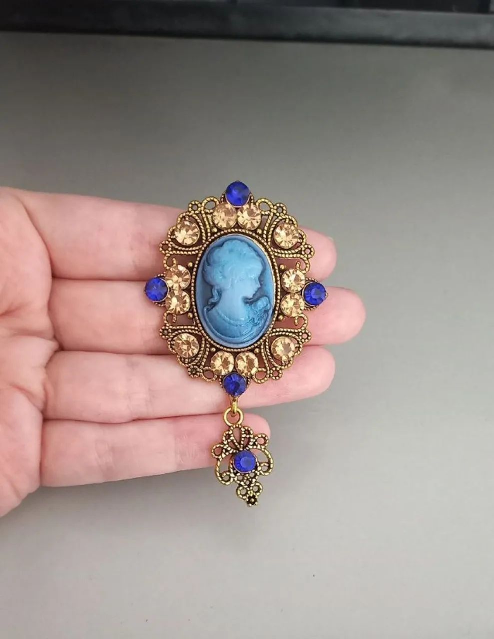 Broche de Camafeu Azul Pingente (novo) - Foto 2