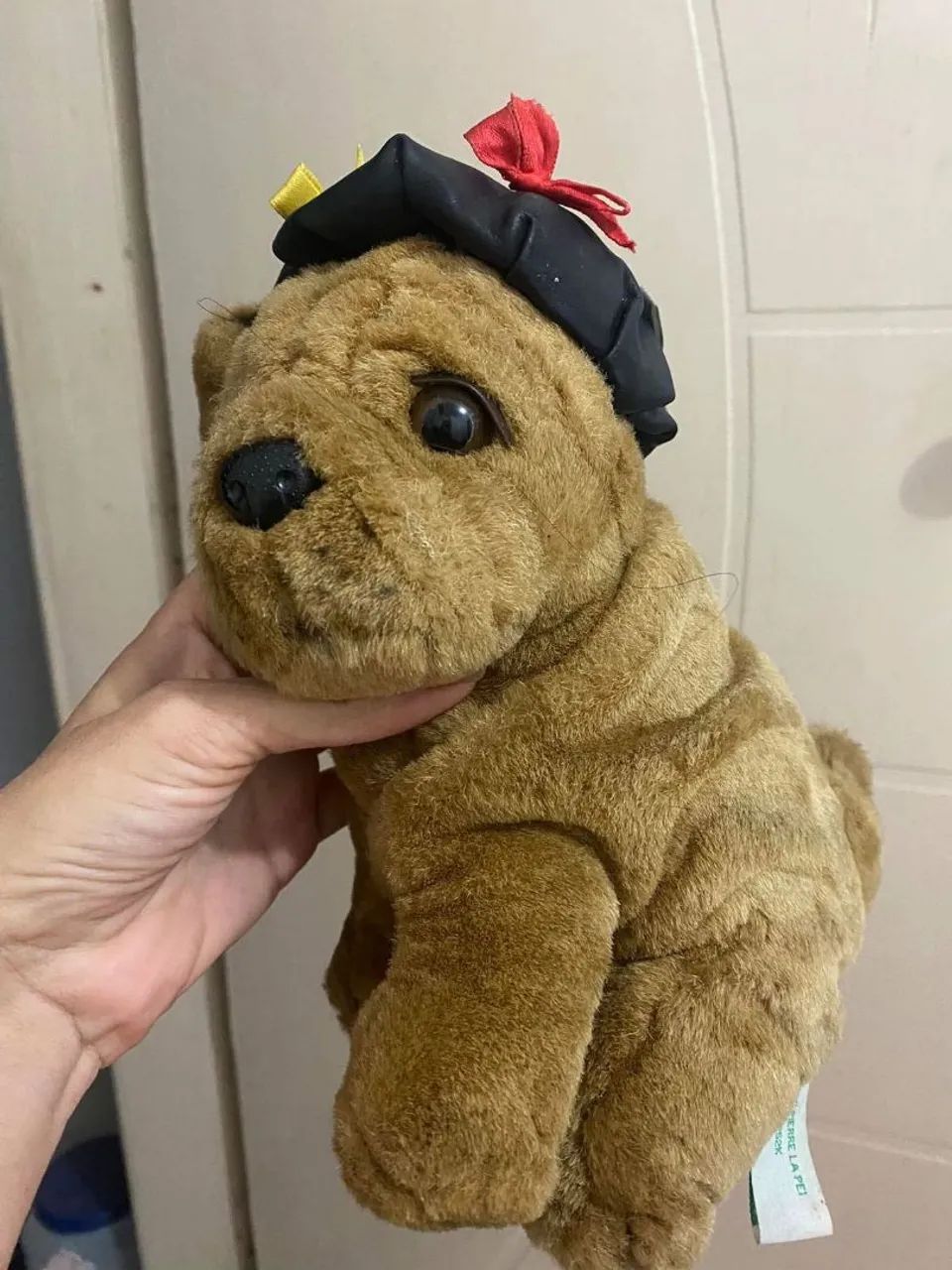 Cachorrinho de pelúcia pintor 