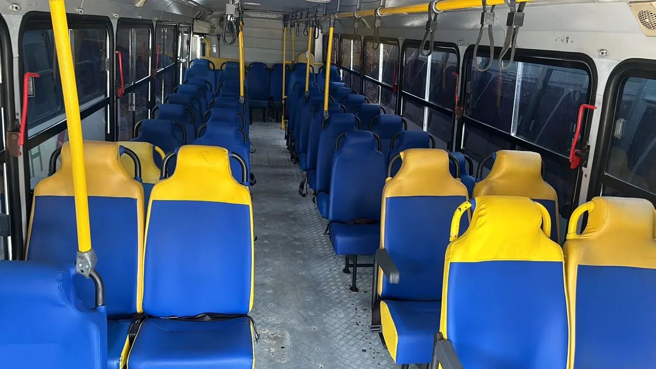 Ônibus urbano Mercedes OF 1721 Mascarello 13/14 com 44 lugares já reformado  - Foto 6