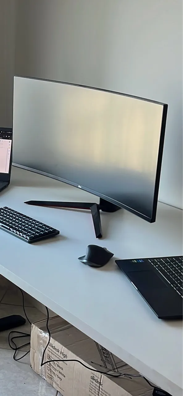 Monitor LG Curvo Gamer - Impecável