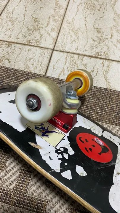 Vendo Skate Profissional, usado 5 vezes na pista  - Foto 4