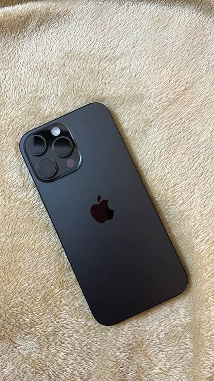 Vendo ou Troco IPhone 16 Pro 256 GB