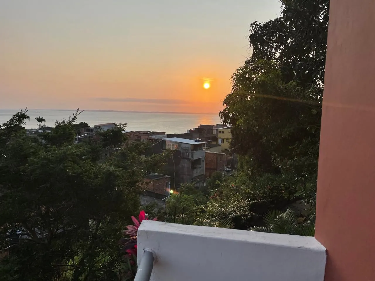 Aluga-se Kitnet - apartamento - mobiliada