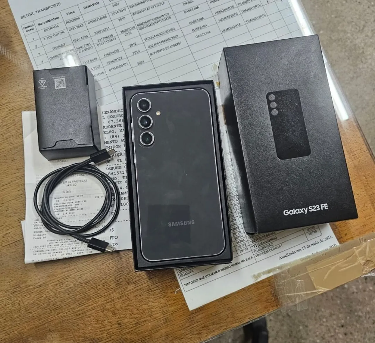 VENDO OU TROCO S-23 FE DE 256 GB E 8 DE RAM