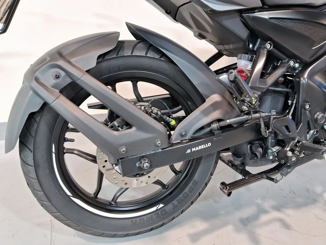 Bajaj DOMINAR 160 - Foto 4