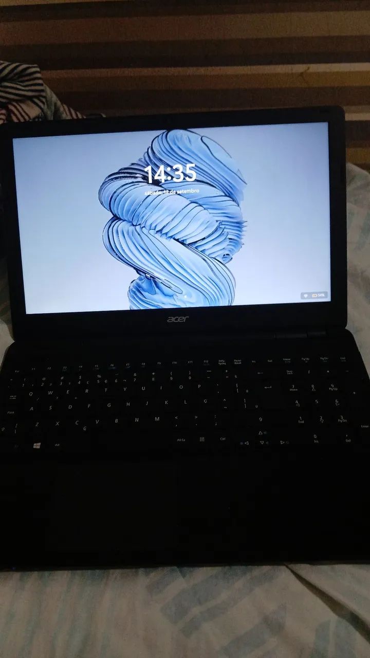 Notebook Acer Aspire E5 571 i3 222 de memória 8Gb  de processamento 5° geração  - Foto 4