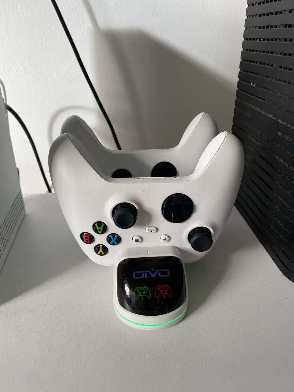 Xbox Series S + 2 controles  - Foto 2