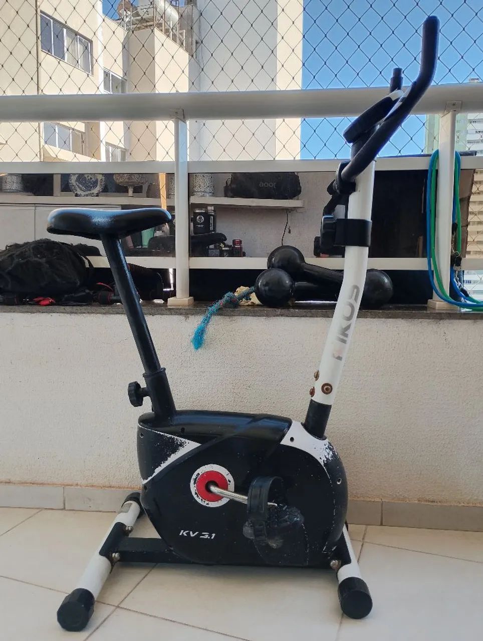 Bicicleta Ergométrica Kv3.1i Magnética Kikos