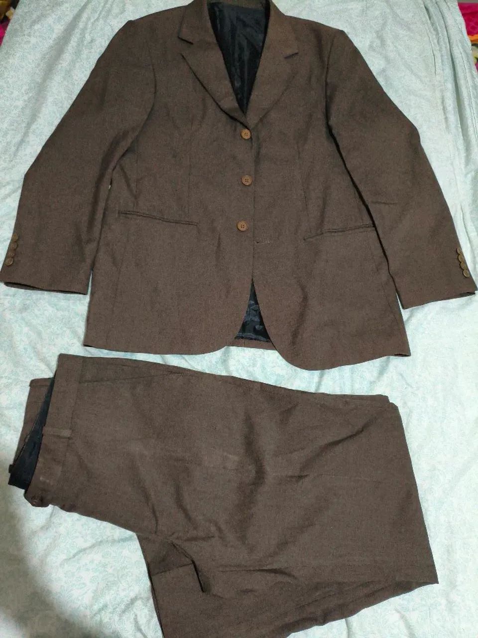 Terno marrom masculino M LEIA