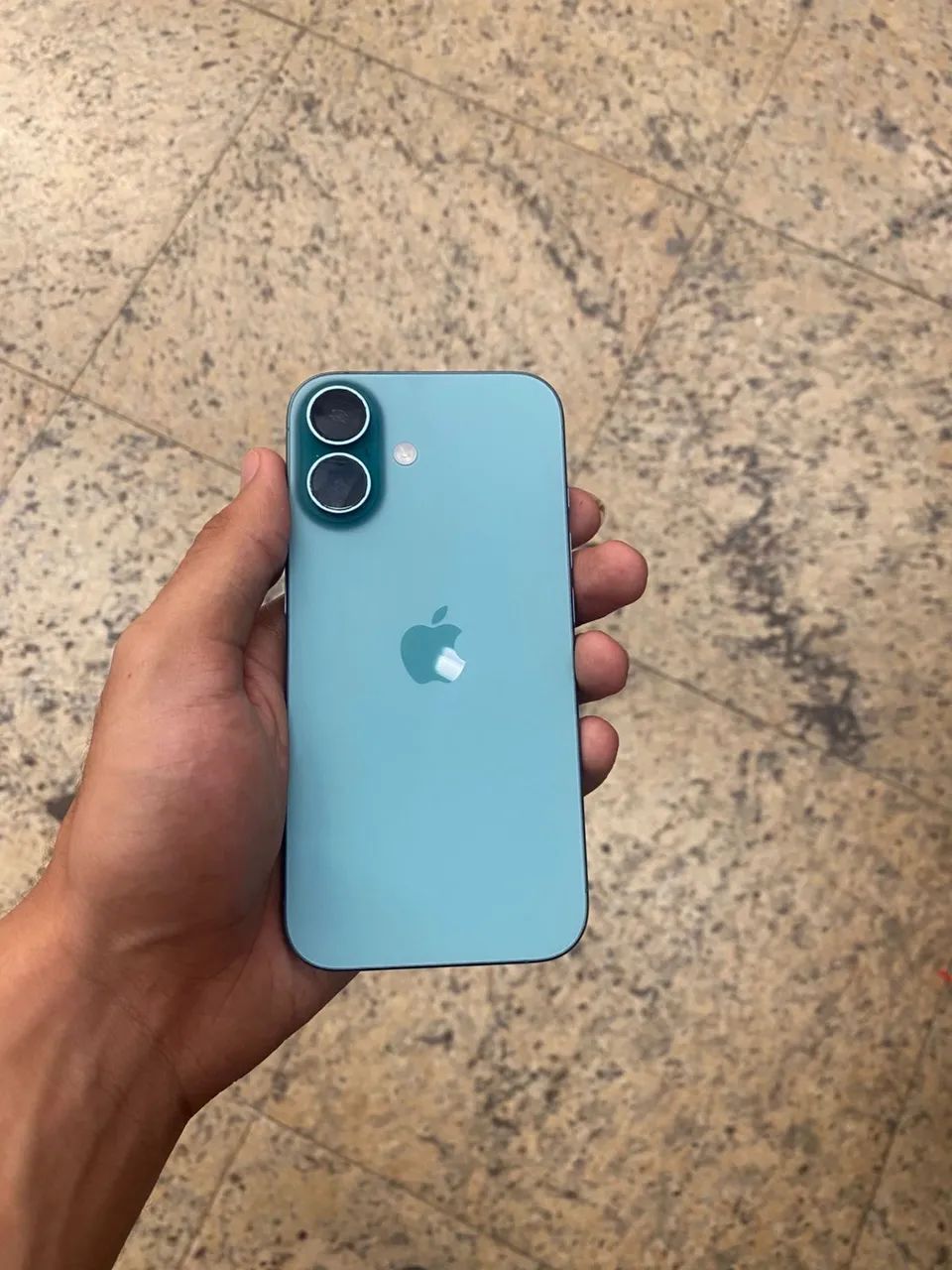 IPHONE 16 AZUL