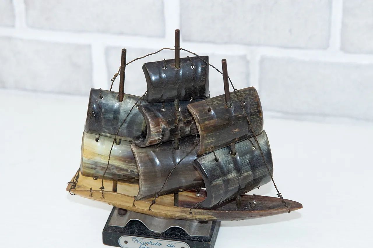 barco / caravela miniatura antiga vintage - Foto 2